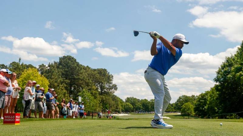 Nghiên cứu phong độ và thành tích của golfer